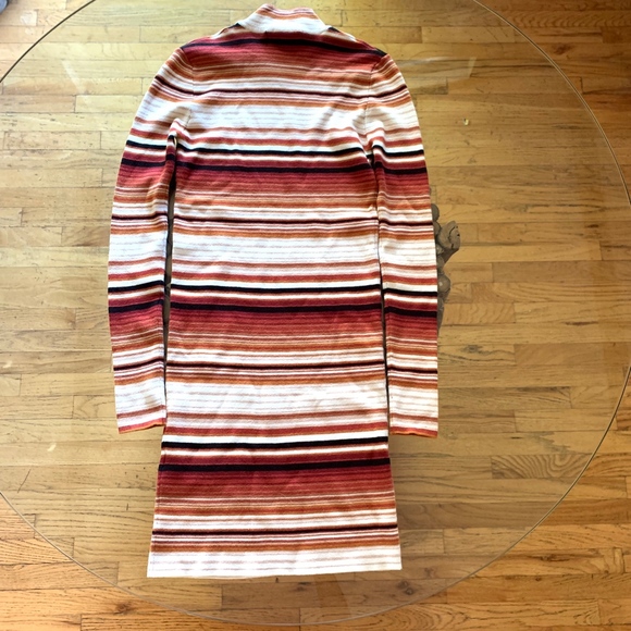 Fitted Ribbed Sweater Dress - Picture 4 of 6